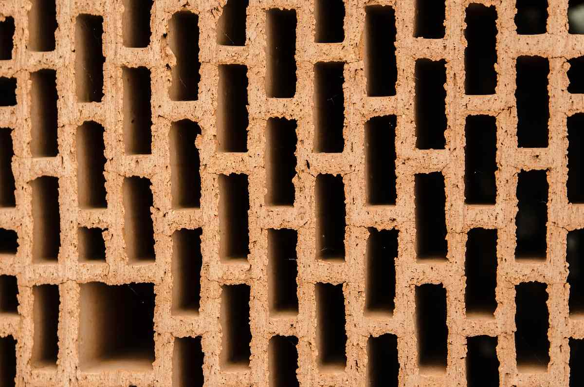 Briques de maçonnerie en rangées